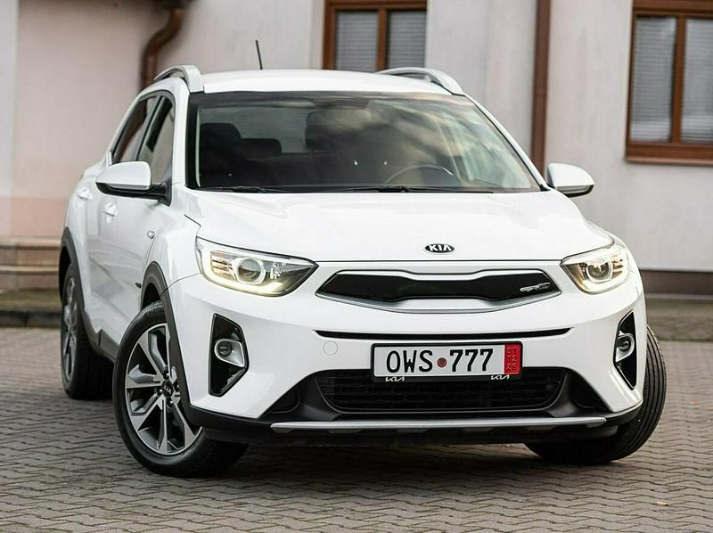 Używany Kia Stonic GT-Line 115 KM (84 kW) 2020 Biały (metalik) SUV