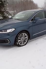 Używany Ford Mondeo Vignale 190 KM (139 kW) 2020 Niebieski Hatchback