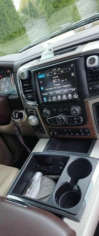 Czarny Używany 2014 Dodge Ram Pickup | 87 000 zł (Super Cena) - Obraz 1/4