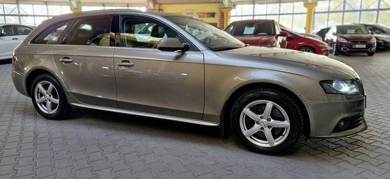 Złoty Używany 2010 Audi A4 Kombi | 34 800 zł (Uczciwa cena) - Obraz 1/4