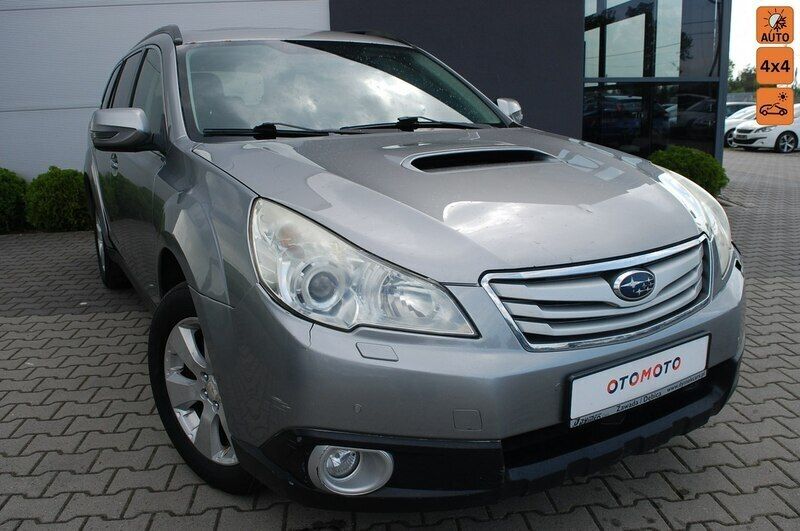 Używany Subaru Legacy 150 KM (110 kW) 2011 Srebrny (metalik) Sedan/Limuzyna