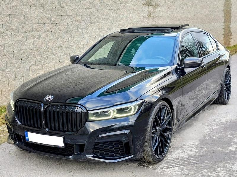Używany BMW 740 Shadowline 340 KM (250 kW) 2019 Czarny (metalik) Sedan/Limuzyna