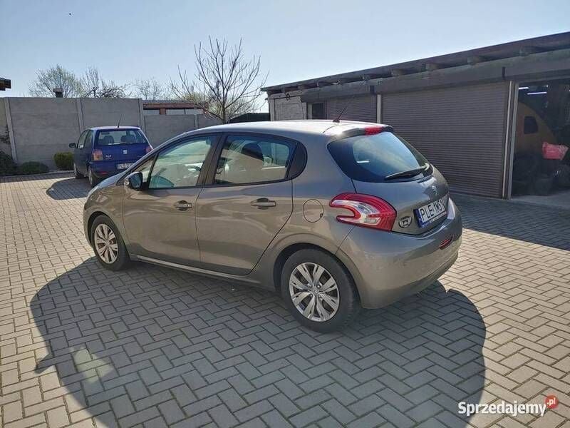 Używany Peugeot 208 95 KM (69 kW) 2012 Hatchback