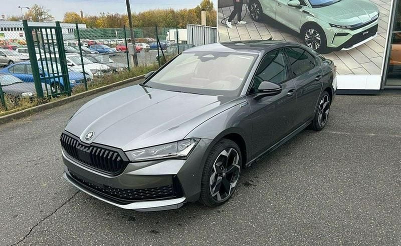 Nowe Skoda Superb SportLine 204 KM (150 kW) 2025 Szary Sedan/Limuzyna