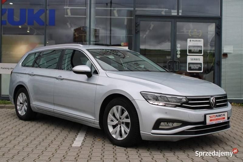 Używany 2022 VW Passat | 92 900 zł (Dość drogi) - Obraz 1/4