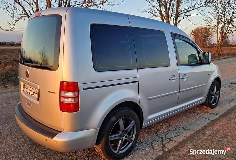 Używany VW Caddy 2014 Srebrny Minivan