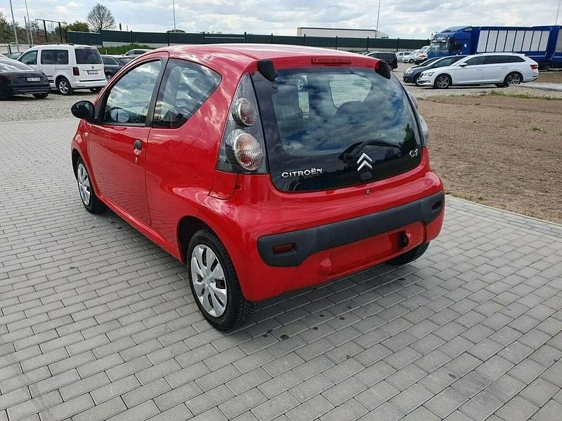Używany Citroën C1 68 KM (50 kW) 2010 Czerwony Hatchback
