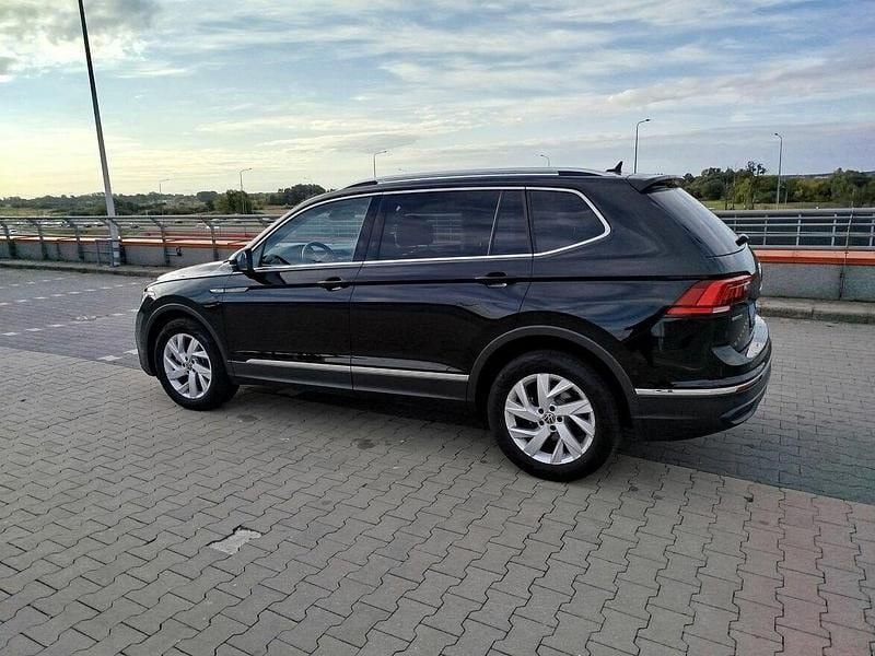 Używany VW Tiguan Allspace 150 KM (110 kW) 2021 Czarny SUV