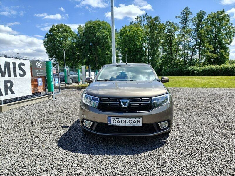 Używany Dacia Logan 74 KM (54 kW) 2017 Brązowy (metalik) Sedan/Limuzyna