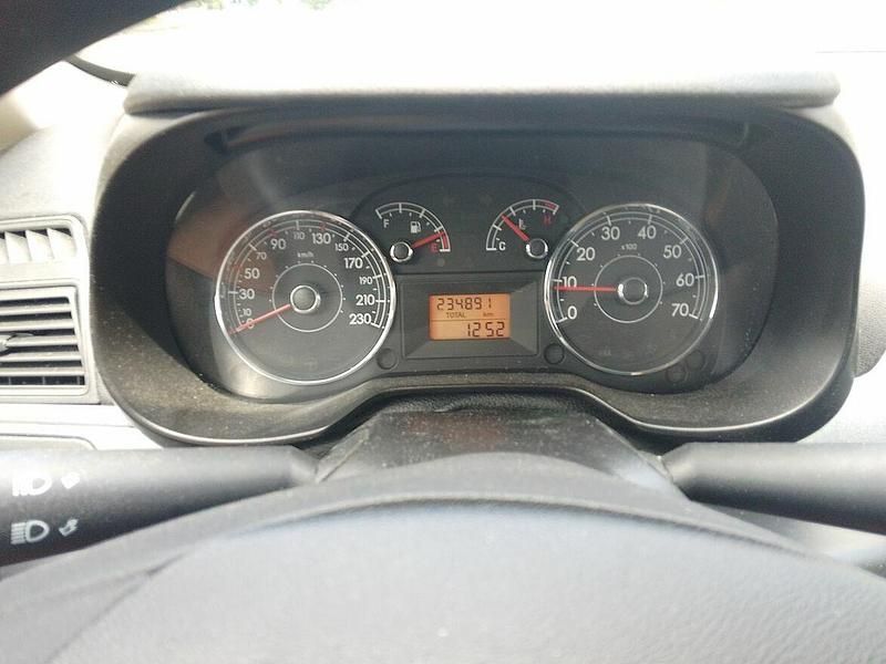 Używany Fiat Punto 65 KM (47 kW) 2009 Niebieski Hatchback