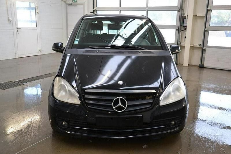 Używany Mercedes A180 109 KM (80 kW) 2008 Czarny Hatchback