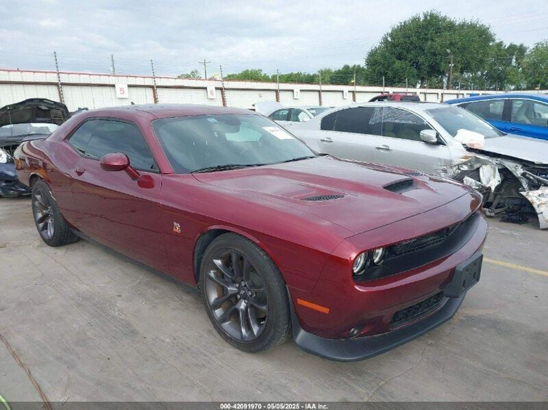 Czarny Używany 2023 Dodge Challenger Coupe | 124 480 zł - Obraz 1/4