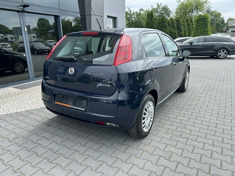 Używany Fiat Punto 65 KM (47 kW) 2009 Niebieski Hatchback