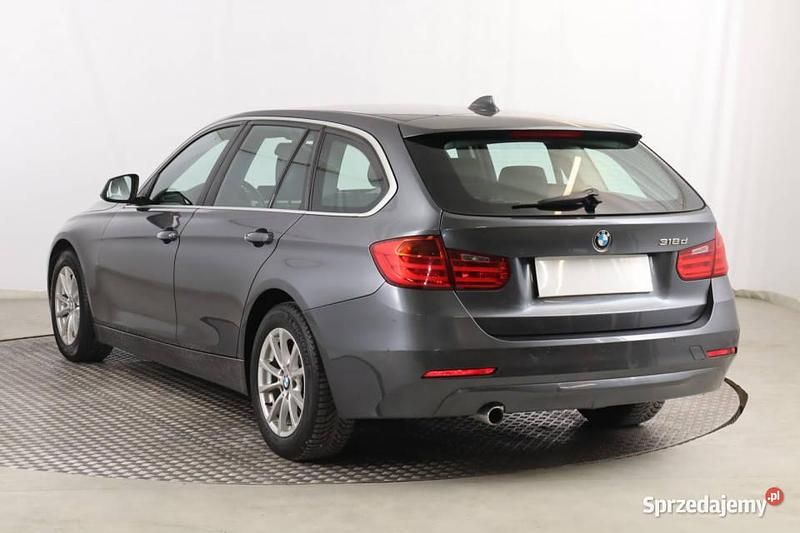 Używany BMW 318 2014 Szary Kombi