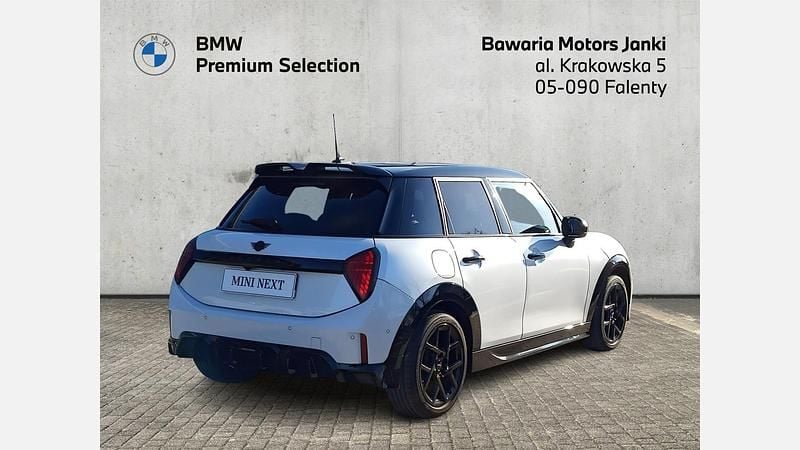 Używany Mini Cooper S 204 KM (150 kW) 2024 Nanuq white metalizowany Hatchback