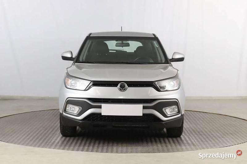 Srebrny Używany 2017 Ssangyong XLV SUV | 34 999 zł - Obraz 1/4