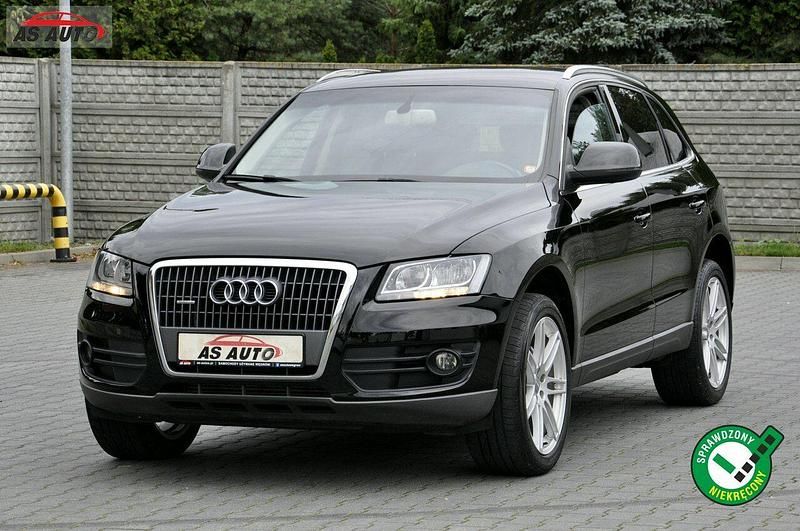 Czarny Używany 2010 Audi Q5 SUV | 43 900 zł (Drogi) - Obraz 1/4
