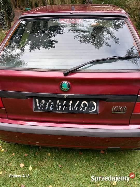 Bordowy Używany 1999 Skoda Felicia Hatchback | 4500 zł (Uczciwa cena) - Obraz 1/4