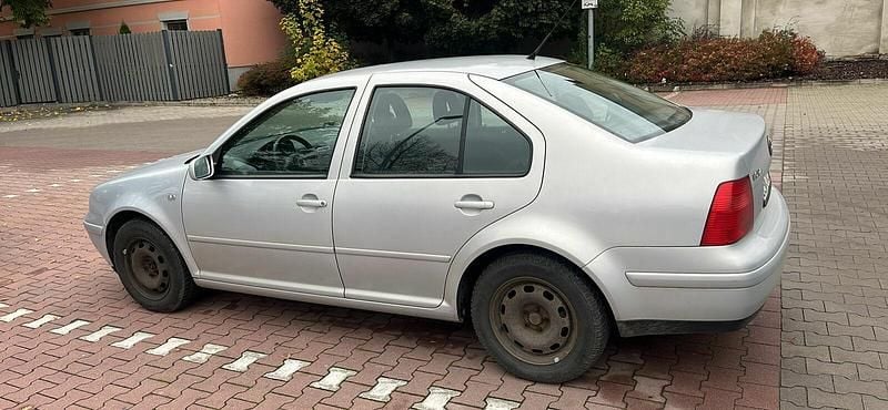 Srebrny Używany 2000 VW Bora Sedan/Limuzyna | 5900 zł - Obraz 1/3