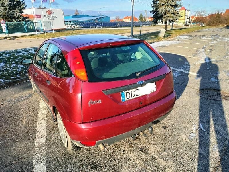 Używany Ford Focus 90 KM (66 kW) 2000 Inny kolor Hatchback