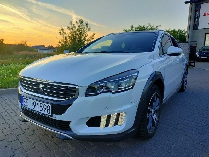 Biały (metalik) Używany 2016 Peugeot 508 RXH Sedan/Limuzyna | 59 999 zł - Obraz 1/4