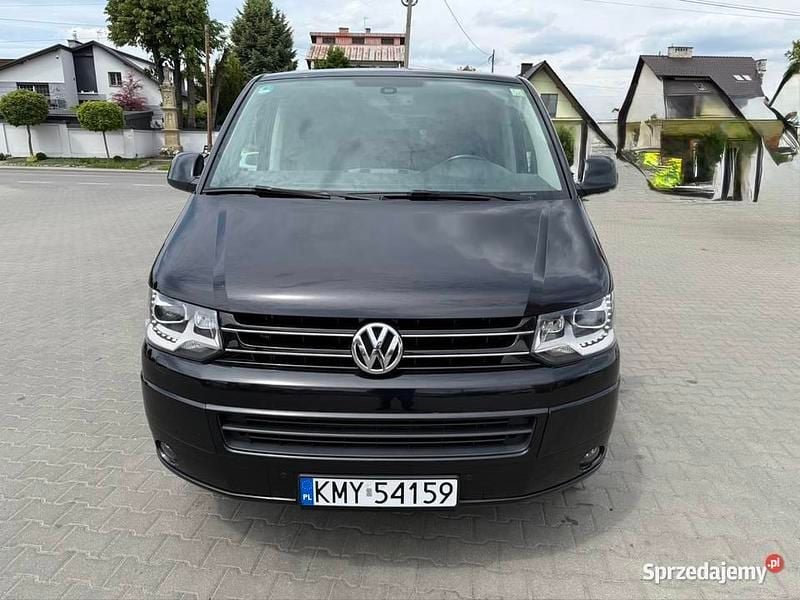 Czerwony Używany 2014 VW Caravelle Minivan | 85 900 zł - Obraz 1/4