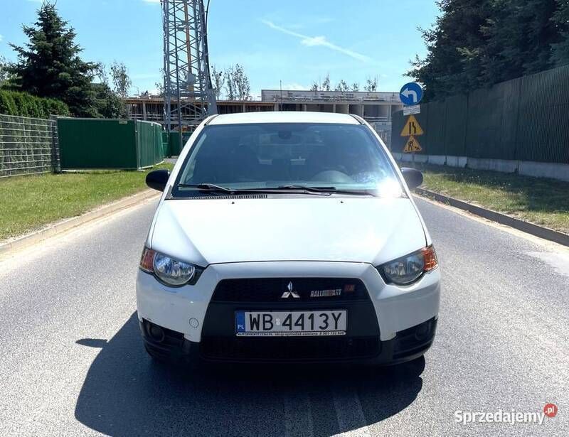Używany Mitsubishi Colt 197 KM (144 kW) 2010 Biały Sedan/Limuzyna