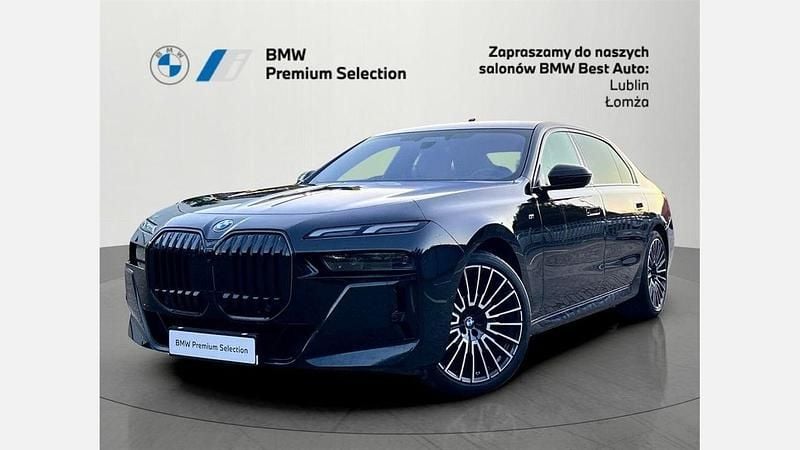 Czarny szafir metalizowany Używany 2025 BMW 740 Comfort Edition Sedan/Limuzyna | 519 900 zł (Uczciwa cena) - Obraz 1/3