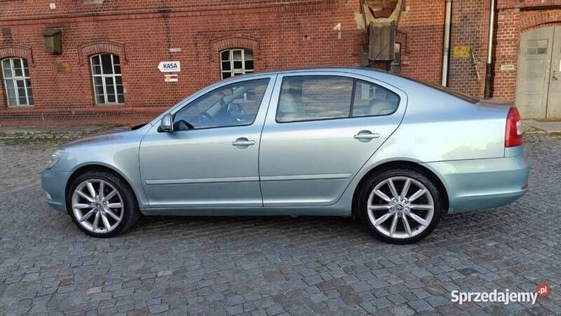 Używany Skoda Octavia 105 KM (77 kW) 2010 Zielony Hatchback