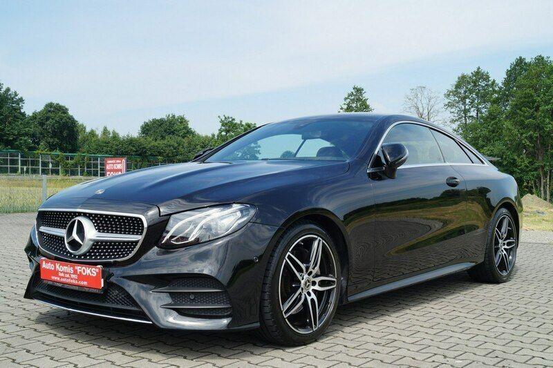 Czarny (metalik) Używany 2017 Mercedes E220 Coupe | 119 900 zł (Uczciwa cena) - Obraz 1/4
