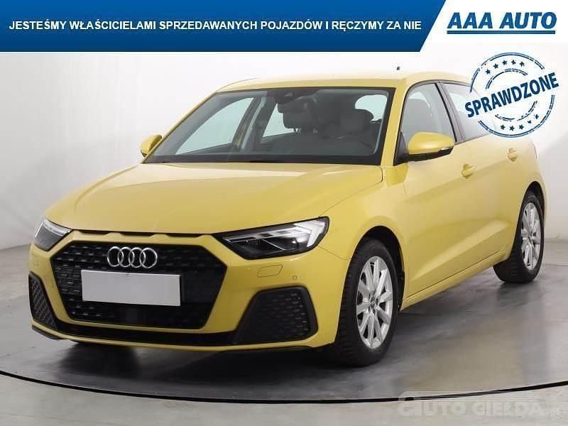 Używany Audi A1 2020 Żółty SUV