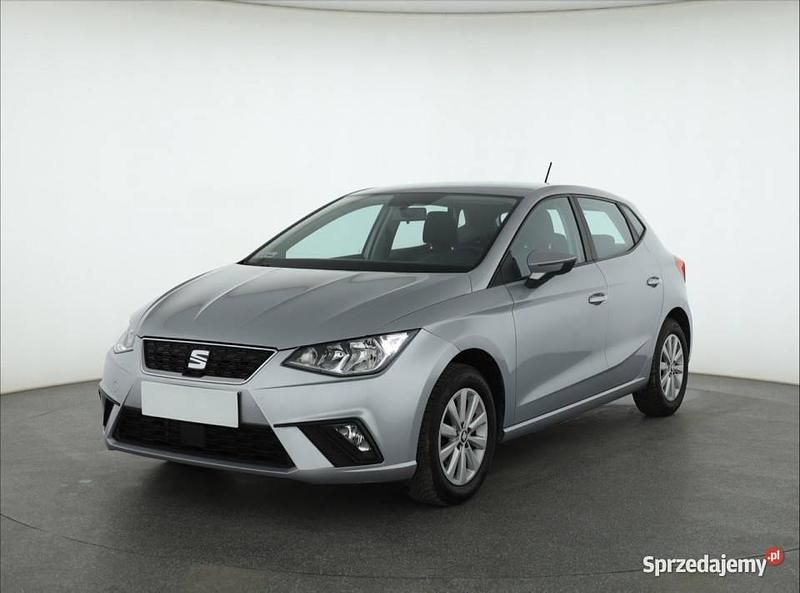 Używany Seat Ibiza 2018 Srebrny Hatchback