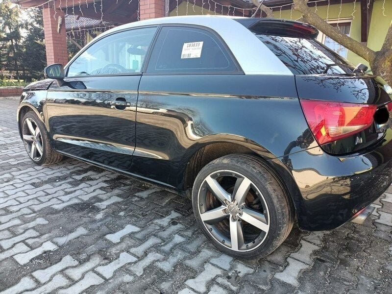 Czarny Używany 2010 Audi A1 Hatchback | 17 999 zł - Obraz 1/4