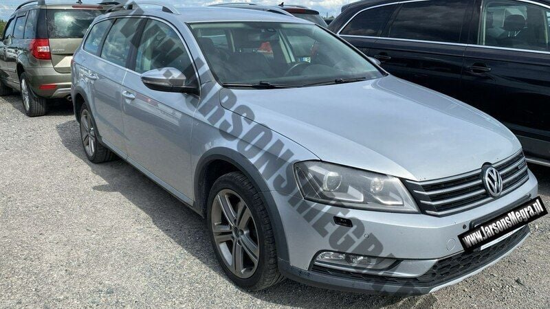 Srebrny Używany 2013 VW Passat Kombi | 25 550 zł (Super Cena) - Obraz 1/4