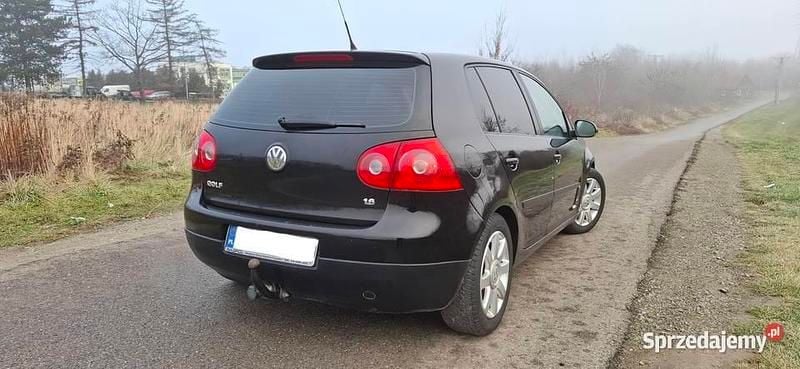 Czarny Używany 2007 VW Golf V Hatchback | 12 900 zł (Uczciwa cena) - Obraz 1/4