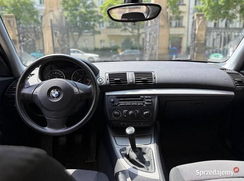 Czarny Używany 2006 BMW 118 Hatchback | 15 600 zł (Uczciwa cena) - Obraz 1/4
