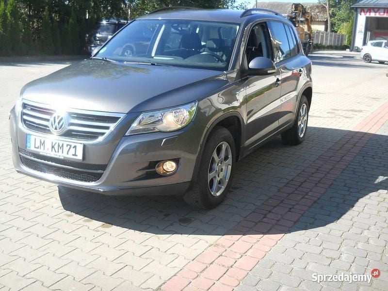 Szary Używany 2011 VW Tiguan SUV | 26 900 zł (Super Cena) - Obraz 1/4