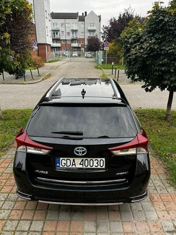 Używany Toyota Auris 136 KM (100 kW) 2017 Czarny Kombi