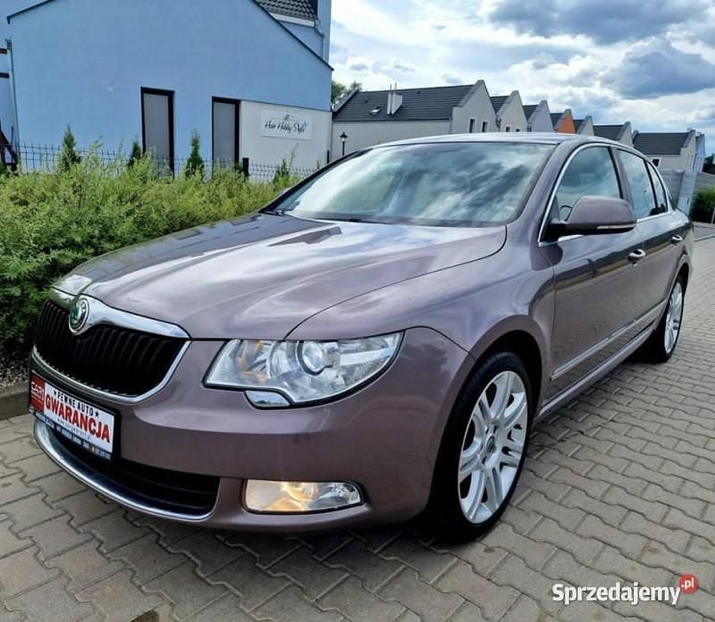 Używany Skoda Superb 125 KM (91 kW) 2012 Fioletowy Hatchback