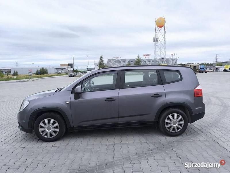 Szary Używany 2011 Chevrolet Orlando Sedan/Limuzyna | 18 200 zł (Super Cena) - Obraz 1/4