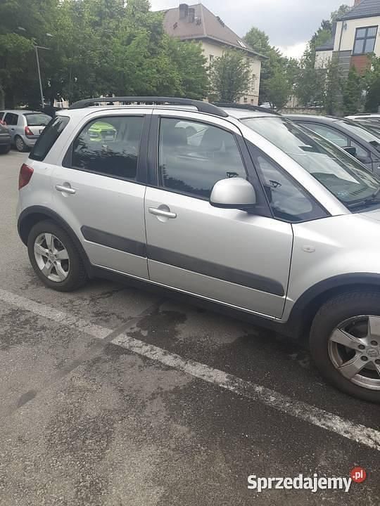 Srebrny Używany 2014 Suzuki SX4 Hatchback | 28 000 zł (Dobra cena) - Obraz 1/4