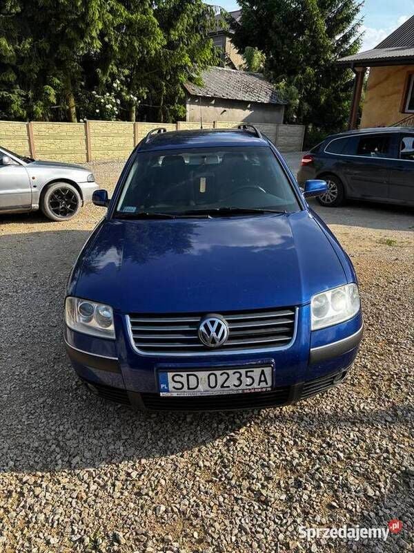 Granatowy Używany 2001 VW Passat Kombi | 4500 zł (Uczciwa cena) - Obraz 1/4