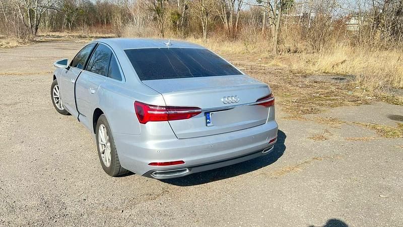 Używany Audi A6 2018 Srebrny Sedan/Limuzyna