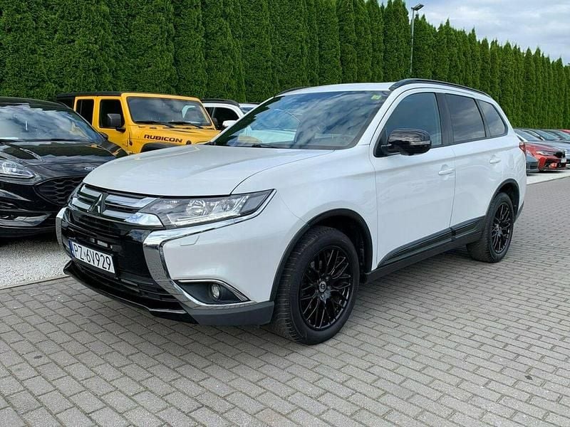 Biały Używany 2018 Mitsubishi Outlander SUV | 73 900 zł (Uczciwa cena) - Obraz 1/4