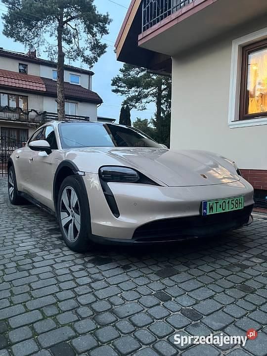 Używany 2023 Porsche Taycan Cross Turismo Sedan/Limuzyna | 279 000 zł (Uczciwa cena) - Obraz 1/4