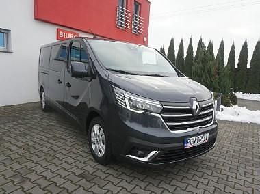 Szary Używany 2023 Renault Trafic Minivan | 140 000 zł (Uczciwa cena) - Obraz 1/4
