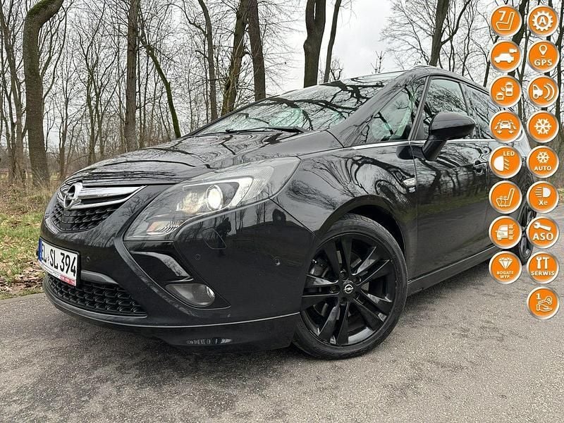 Czarny (metalik, perła) Używany 2015 Opel Zafira Cosmo Minivan | 34 900 zł (Uczciwa cena) - Obraz 1/4