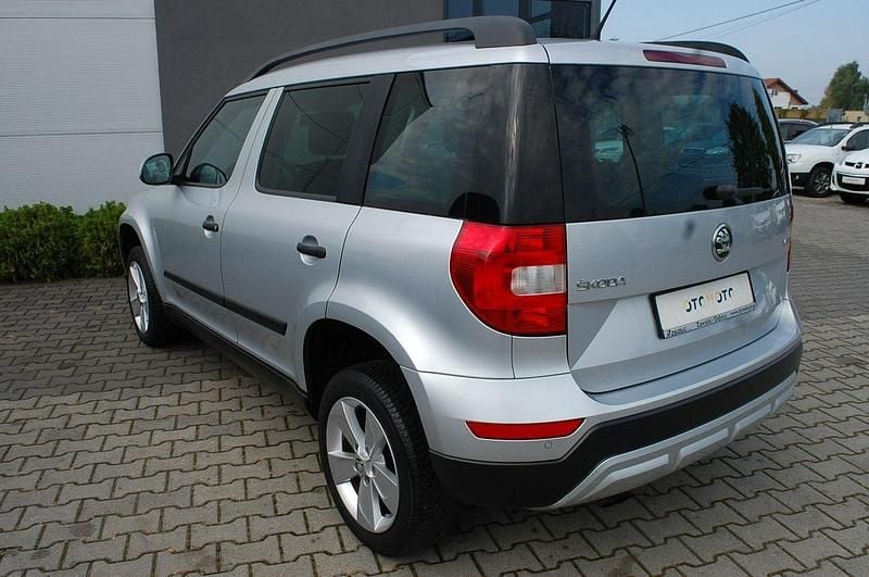 Używany Skoda Yeti 105 KM (77 kW) 2014 Srebrny (metalik) SUV