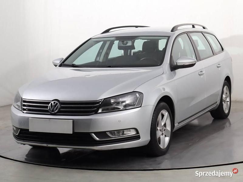 Używany VW Passat 122 KM (89 kW) 2014 Srebrny Kombi