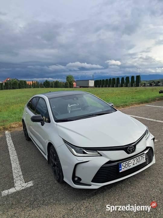 Biały Używany 2020 Toyota Corolla Sport Sedan/Limuzyna | 80 500 zł (Dość drogi) - Obraz 1/4